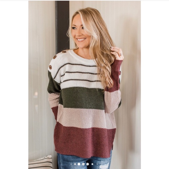 Staccato Sweaters - Staccato colorblock sweater